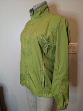 MEC Softshell Green reflective Full zip Jacket Sz medium. New without tags.
